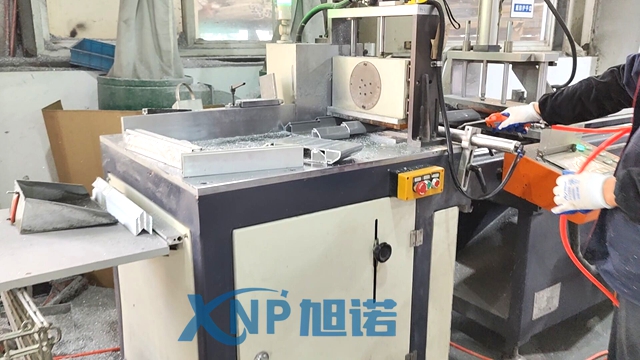 工業(yè)鋁型材切割知識要點(diǎn).jpg 工業(yè)鋁型材切割知識要點(diǎn).jpg