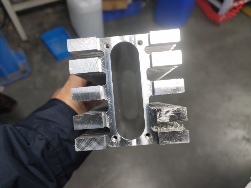 固態(tài)繼電器散熱片半成品